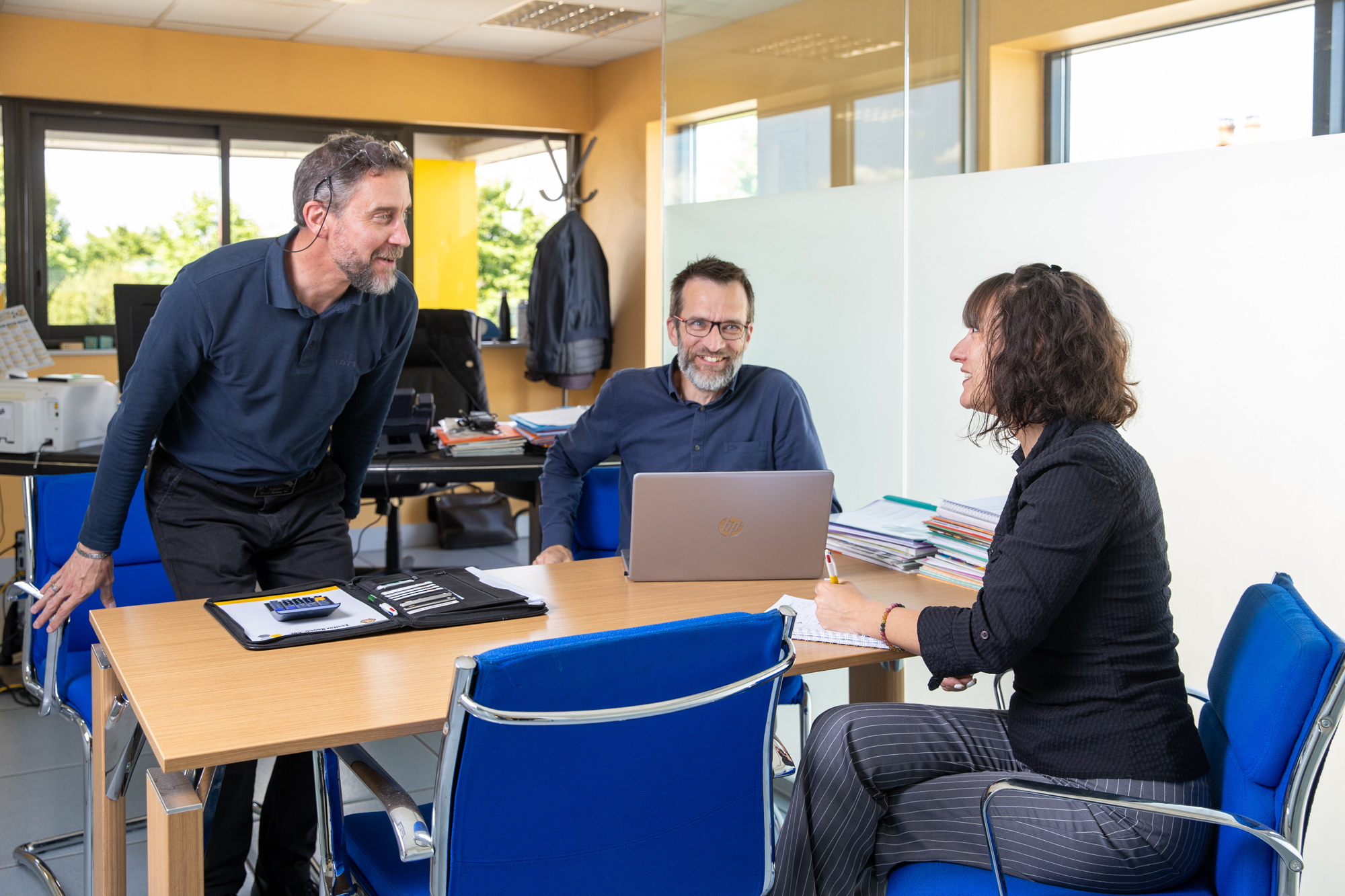 Service commercial, conseil et suivi de projet essieu