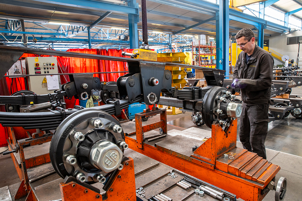 Assemblage d’essieux, montage composants et options tandem